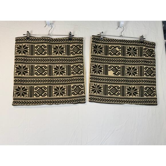 Pottery Barn Snowflake Fair Isle Winter Pattern Pillow Covers Black Cream 20x20 - Picture 2 of 6